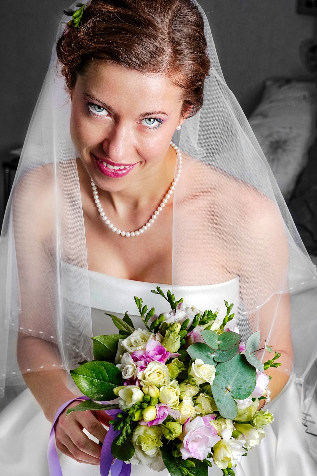 Portrait de mariée avec bouquet photographié à Pamiers